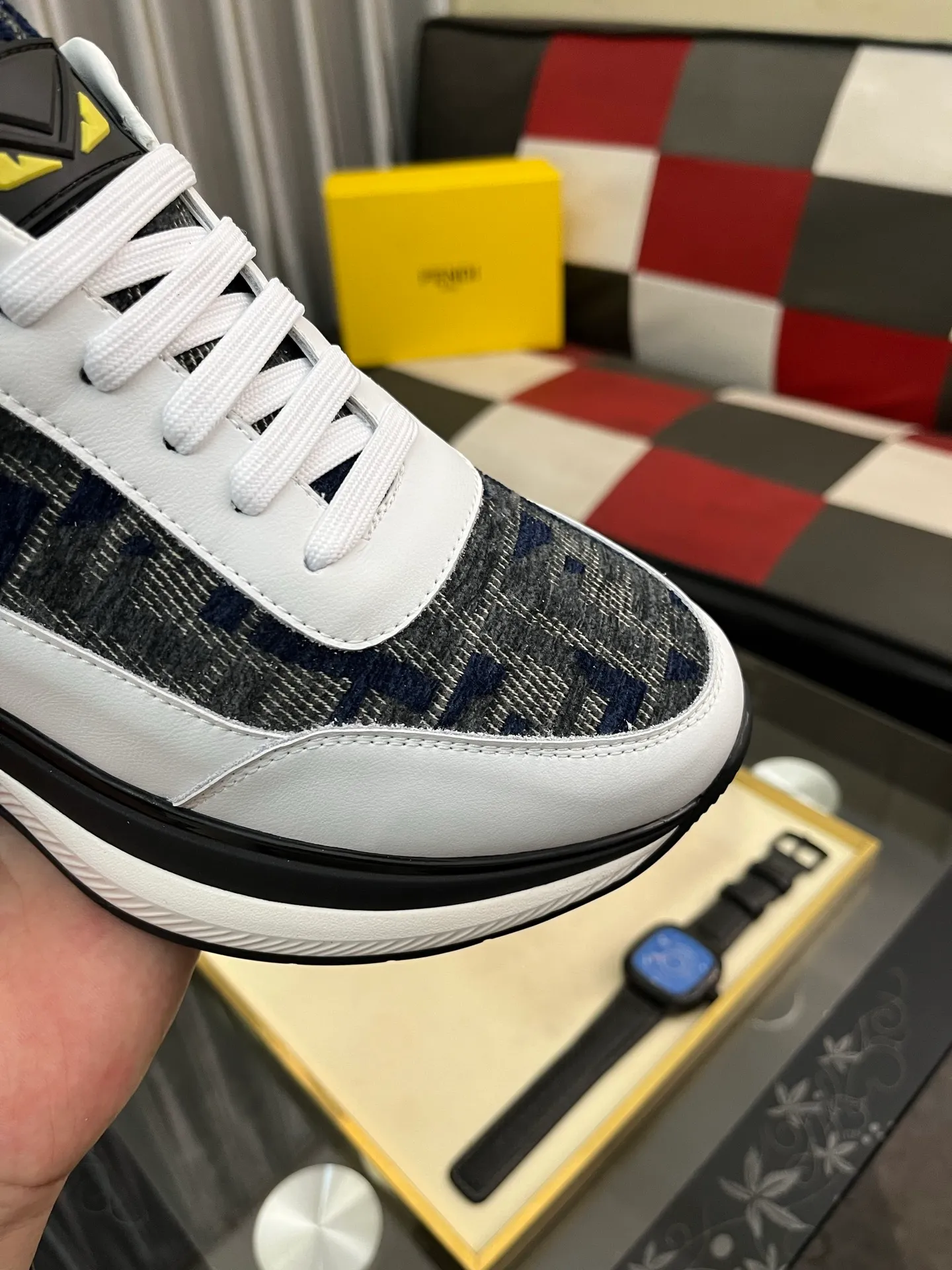 Men's Men's Shoes💰458⌚️⌚️[FENDI] Fendi's classic and comfortable men's, this complex sneaker is made of soft calfskin➕genuine leather lining➕original ultra-light rubber material with rough outsole. This unique light style is suitable for the casual and refined sensibility of this season. It is comfortable and natural on the feet. It is an everyday style for casual travel in autumn and winter! 38−444️⃣colors available